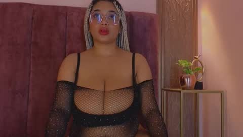 Emy online show from November 8, 9:40 pm