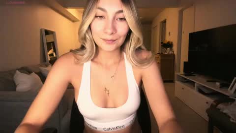 emyconneer online show from September 24, 2:18 am