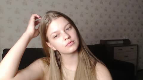 EmySway online show from February 10, 4:36 pm