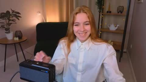 enchanted_bella online show from December 15, 1:29 pm