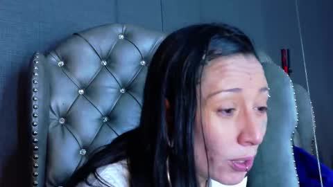 EnchantressQueen online show from November 17, 6:32 pm