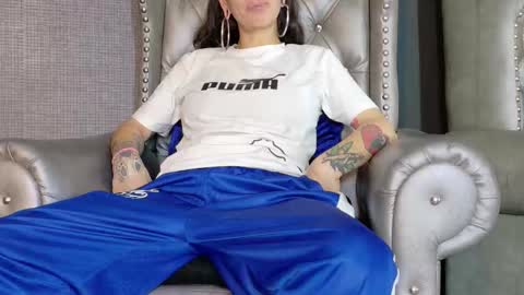 EnchantressQueen online show from October 19, 4:00 pm