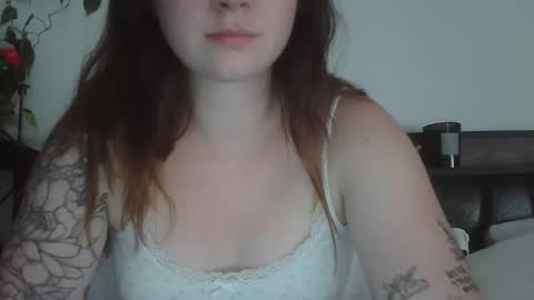 Snapshot of endlesslyevie chatting on March 11, 9:37 pm endlessly evie online show from March 11, 9:37 pm