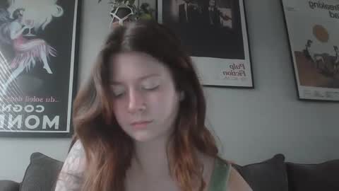 Snapshot of endlesslyevie chatting on September 19, 9:51 pm endlessly evie online show from September 19, 9:51 pm