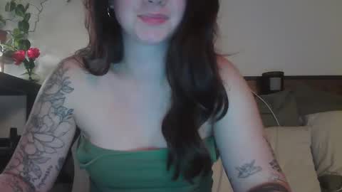 Snapshot of endlesslyevie chatting on January 17, 5:21 am endlessly evie online show from January 17, 5:21 am