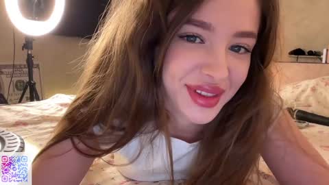 Snapshot of endlessmia chatting on September 13, 11:40 pm Mia online show from September 13, 11:40 pm