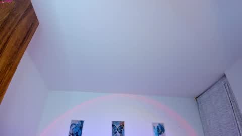 juliana  online show from January 7, 5:12 am