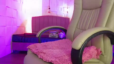 Engel online show from March 5, 12:36 pm