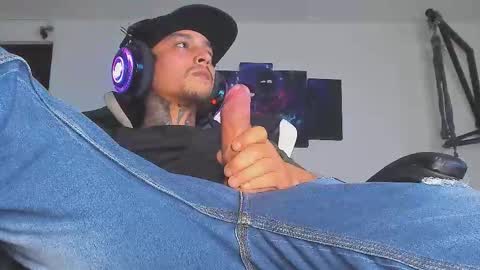 enjoymycock99 online show from October 20, 8:08 am