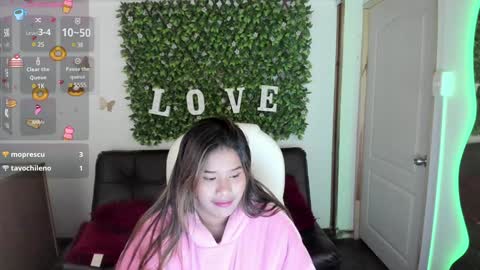 Snapshot of enma_clark chatting on December 23, 7:38 am Enma clark online show from December 23, 7:38 am