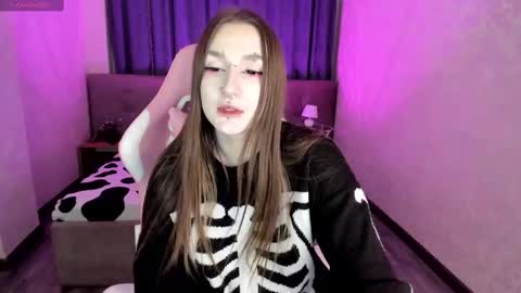 Snapshot of enn_allenn chatting on January 19, 11:32 pm enn_allenn online show from January 19, 11:32 pm