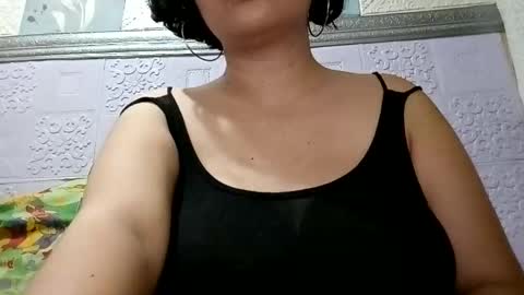 Snapshot of enna29 chatting on December 7, 11:56 am bustybaby30 online show from December 7, 11:56 am