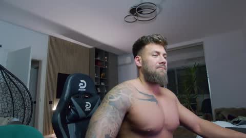 Erik online show from January 14, 10:34 pm