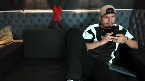 enrique online show from October 15, 3:57 pm