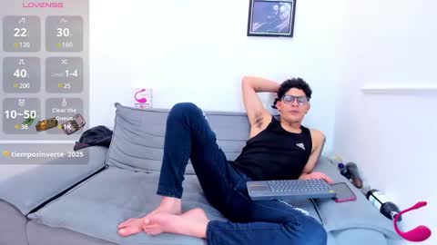 Snapshot of enrique_villa23 chatting on February 7, 6:34 pm enrique online show from February 7, 6:34 pm
