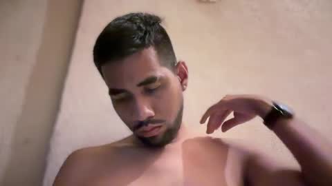 Snapshot of enriquegc197 chatting on February 16, 2:42 am Enriquegc197 online show from February 16, 2:42 am