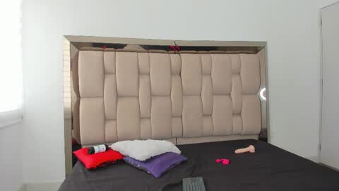 Enzo issis online show from October 31, 6:41 pm