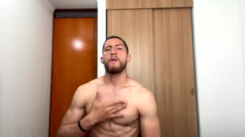enzo_savage online show from May 18, 5:41 pm
