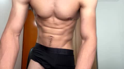 enzo_savage online show from May 22, 8:15 pm