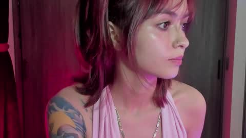 Leyla online show from November 21, 1:25 am