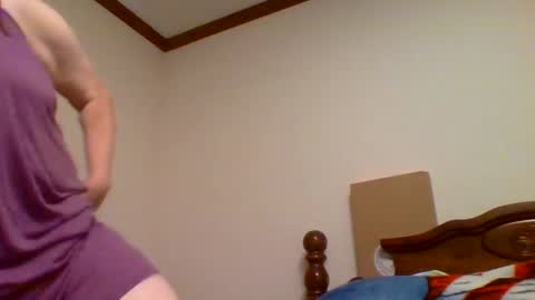 Snapshot of epic_ginger chatting on September 15, 12:28 pm epic_ginger online show from September 15, 12:28 pm