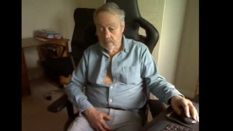 erasmus_d online show from March 6, 5:33 pm
