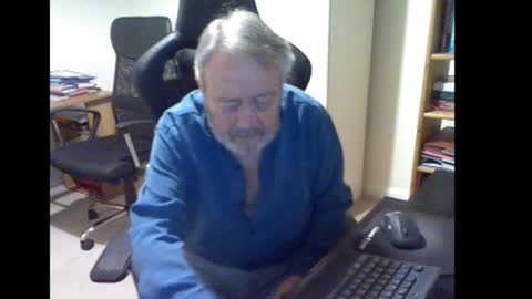 erasmus_d online show from November 29, 6:37 pm