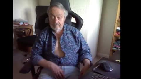 erasmus_d online show from February 24, 5:31 pm