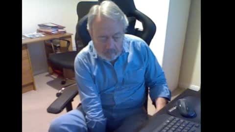 erasmus_d online show from September 26, 5:32 pm