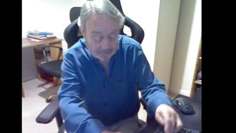 erasmus_d online show from February 15, 5:39 pm