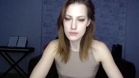 Erdbeeren mit Sahne online show from February 9, 8:40 am