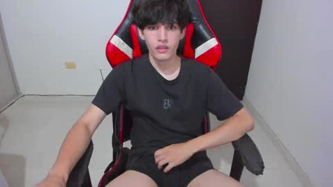 eren_tatakae online show from April 16, 2:11 am