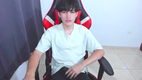 Snapshot of eren_tatakae chatting on September 11, 3:30 am eren_tatakae online show from September 11, 3:30 am