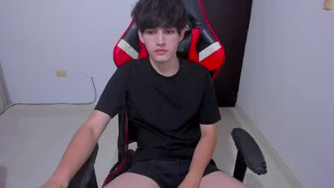 eren_tatakae online show from April 1, 11:56 pm