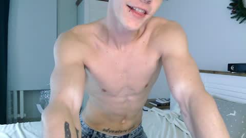 Eric Crush online show from December 10, 4:02 am