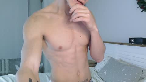 Eric Crush online show from December 20, 3:36 am