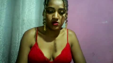 Snapshot of erica0586 chatting on March 11, 6:41 pm erica0586 online show from March 11, 6:41 pm