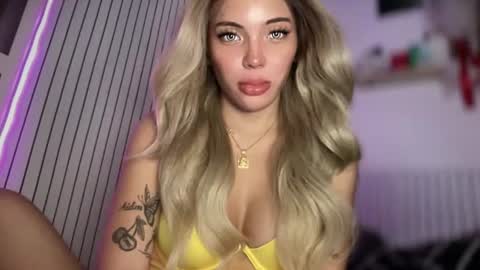 erica_walker online show from August 4, 1:18 pm