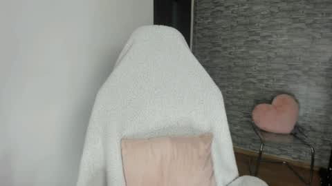 Riaaa online show from March 28, 6:09 pm