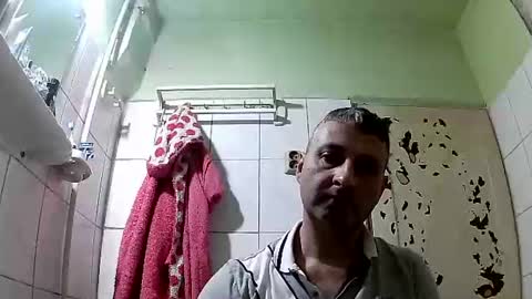 Snapshot of ericboy32 chatting on January 6, 2:36 pm eric online show from January 6, 2:36 pm
