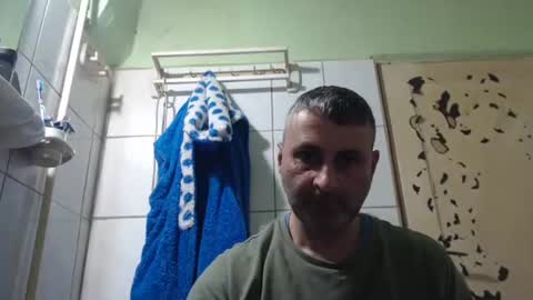 Snapshot of ericboy32 chatting on February 24, 8:03 pm eric online show from February 24, 8:03 pm
