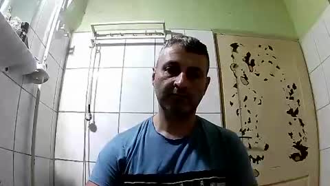 Snapshot of ericboy32 chatting on January 10, 9:53 pm eric online show from January 10, 9:53 pm