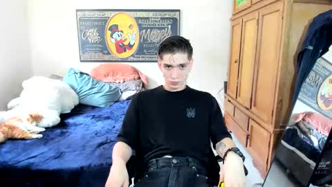 erick_de_rossee online show from April 21, 6:59 pm