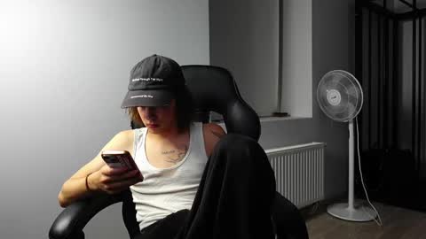Snapshot of erick_grant chatting on September 19, 7:50 pm ERICK GRANT online show from September 19, 7:50 pm