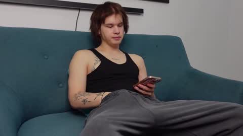 Snapshot of erick_grant chatting on March 5, 4:35 pm ERICK GRANT online show from March 5, 4:35 pm