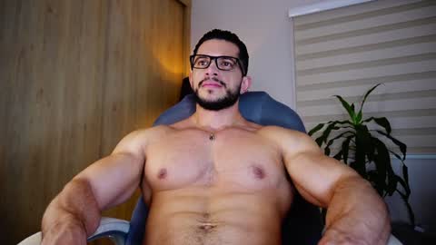 Snapshot of erick_thompson chatting on January 25, 7:28 pm Erick Thompson online show from January 25, 7:28 pm