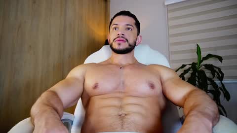 Snapshot of erick_thompson chatting on December 30, 9:29 pm Erick Thompson online show from December 30, 9:29 pm