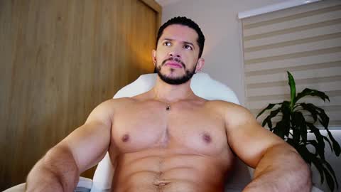 Snapshot of erick_thompson chatting on January 4, 2:56 pm Erick Thompson online show from January 4, 2:56 pm
