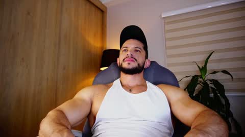Snapshot of erick_thompson chatting on January 22, 9:21 pm Erick Thompson online show from January 22, 9:21 pm