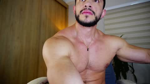 Snapshot of erick_thompson chatting on January 24, 9:58 pm Erick Thompson online show from January 24, 9:58 pm